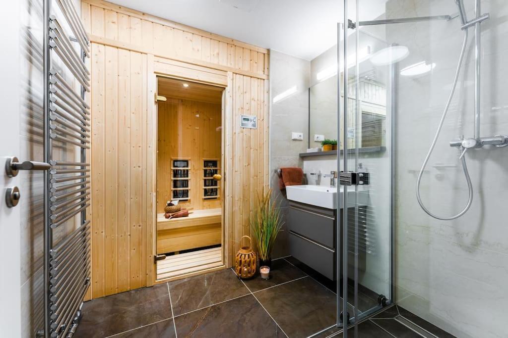 I313 Molo Lipno With Private Wellness *
